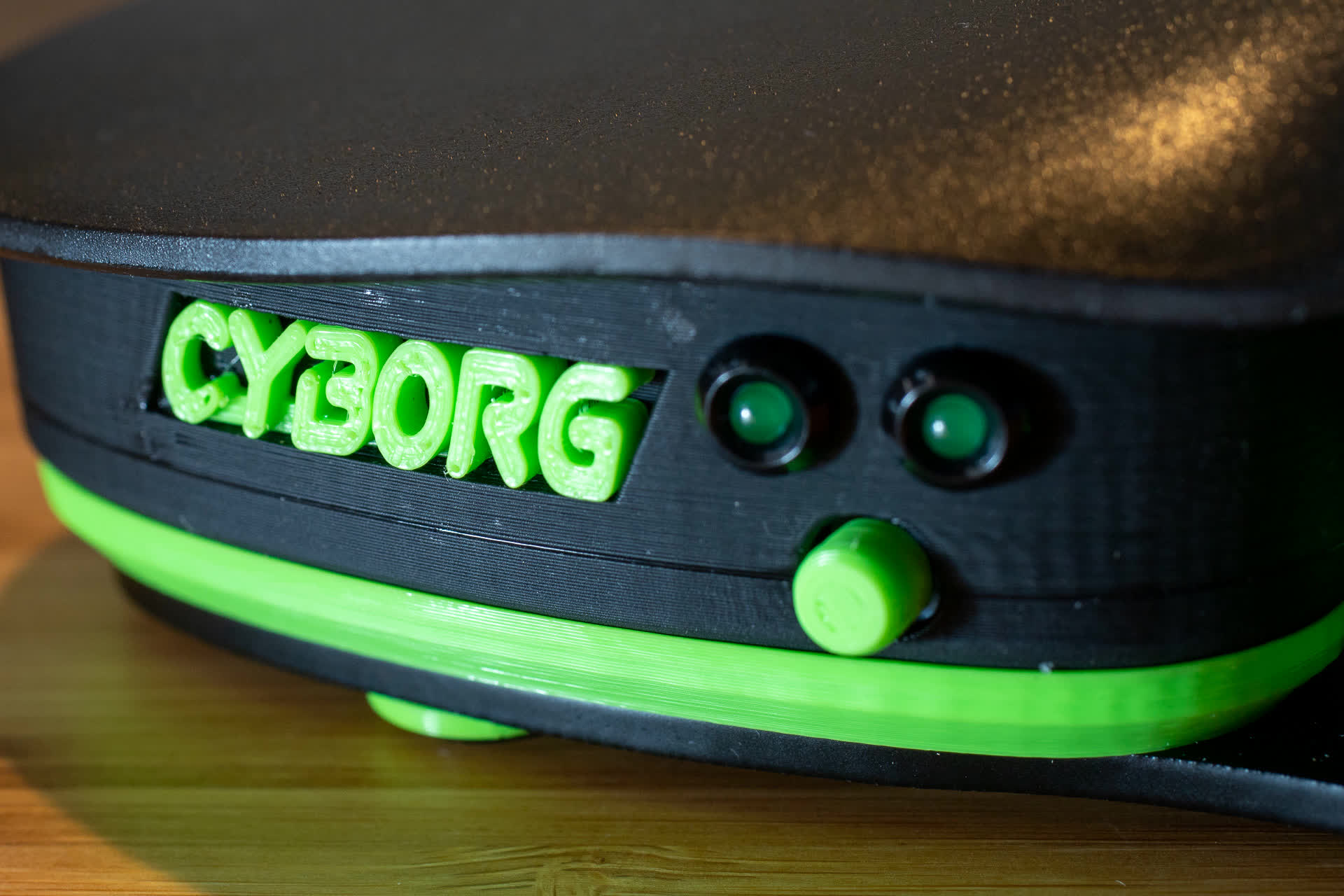 Übersicht über die Azeron Cyborg Compact Gaming-Tastatur