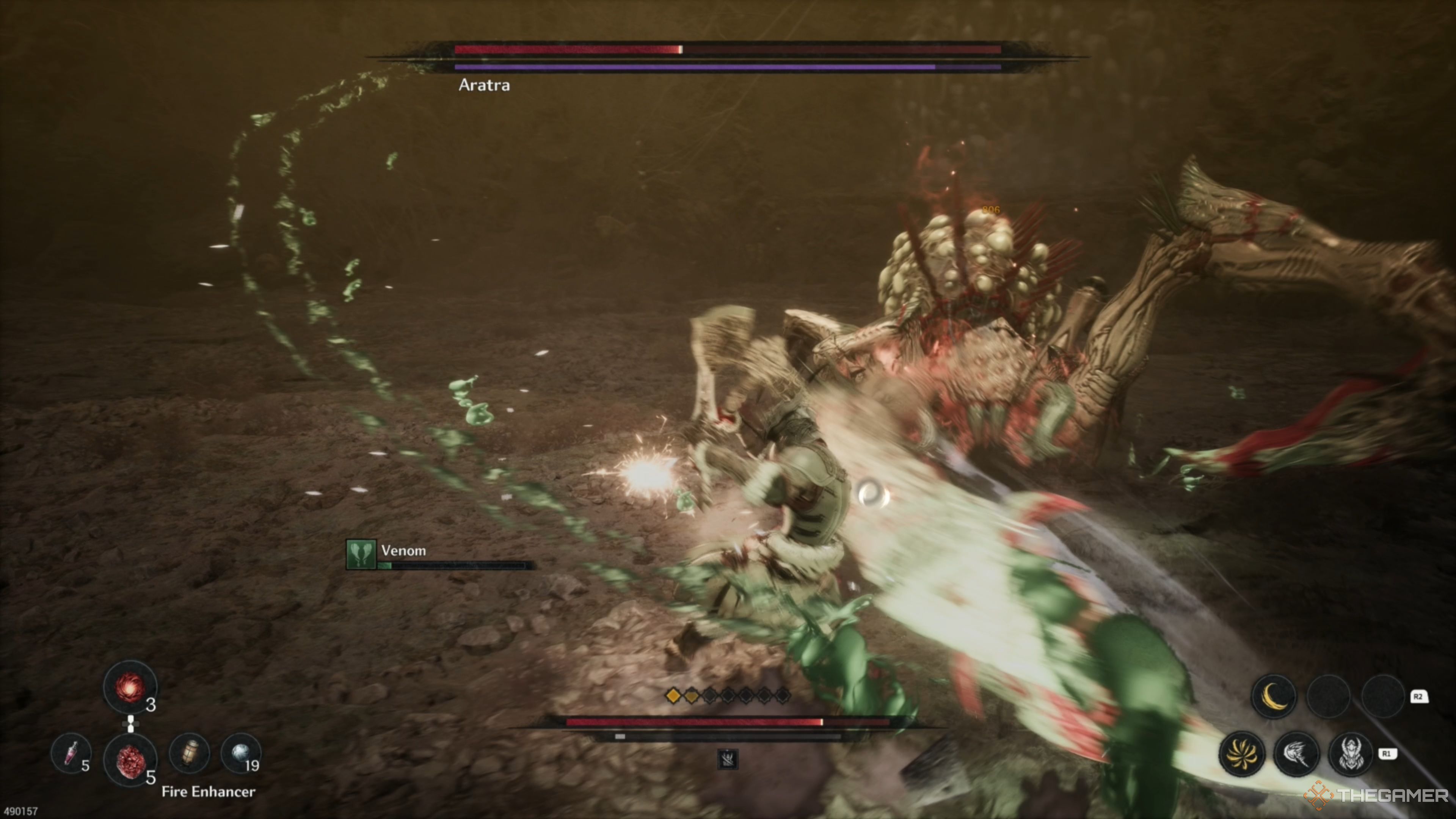 Aratra stabbing at Khazan with its leg covered in venom in The First Berserker: Khazan.