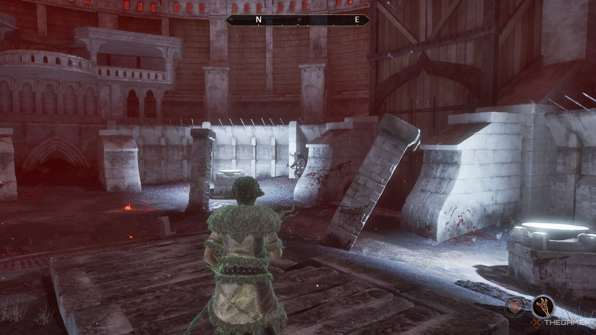 Player wearing armor fights a minotaur in the nightmare arena in Oblivion Remastered.