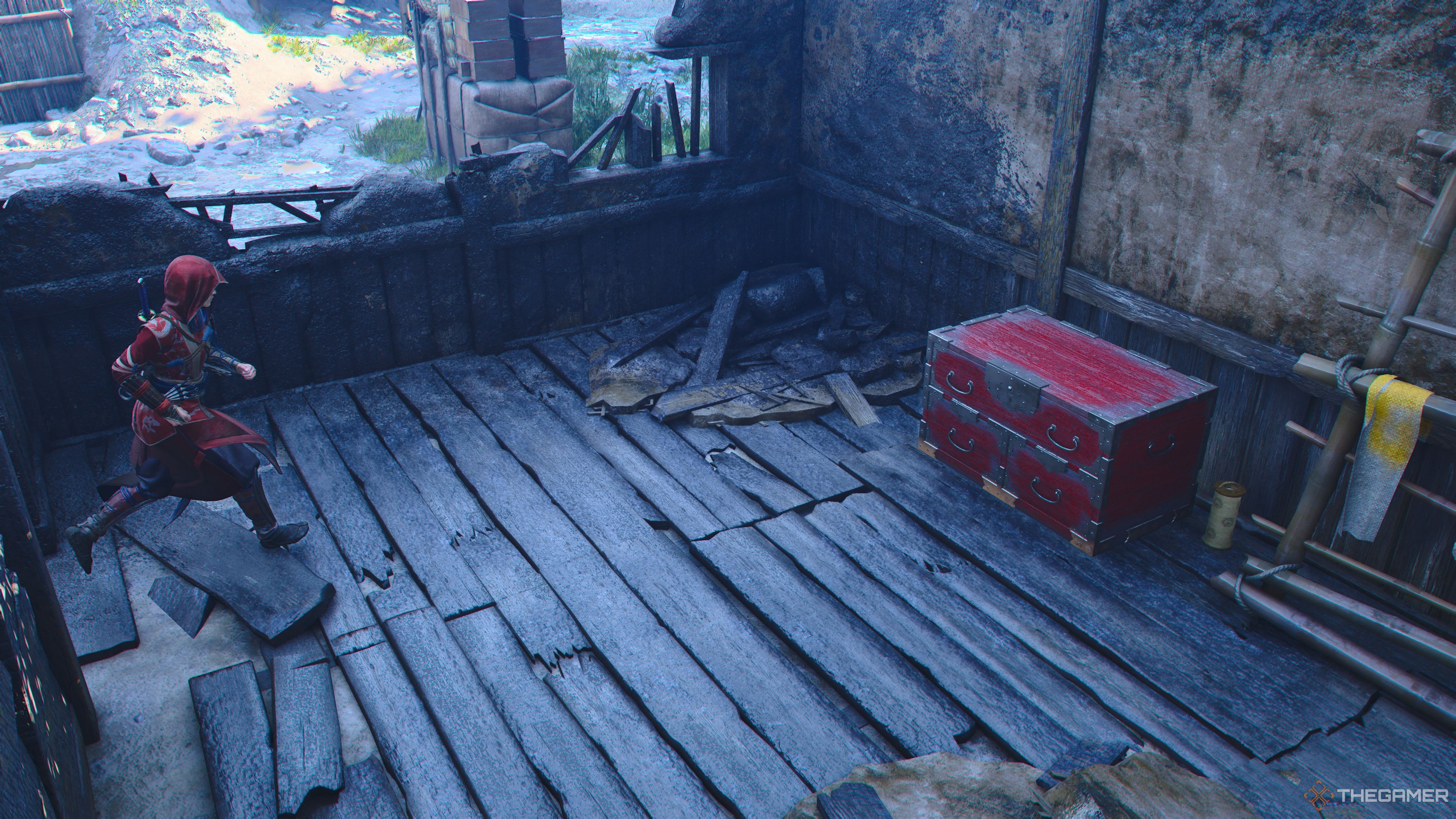 Naoe approaches the Kashiwara Fort Legendary Chest in Assassin's Creed Shadows.