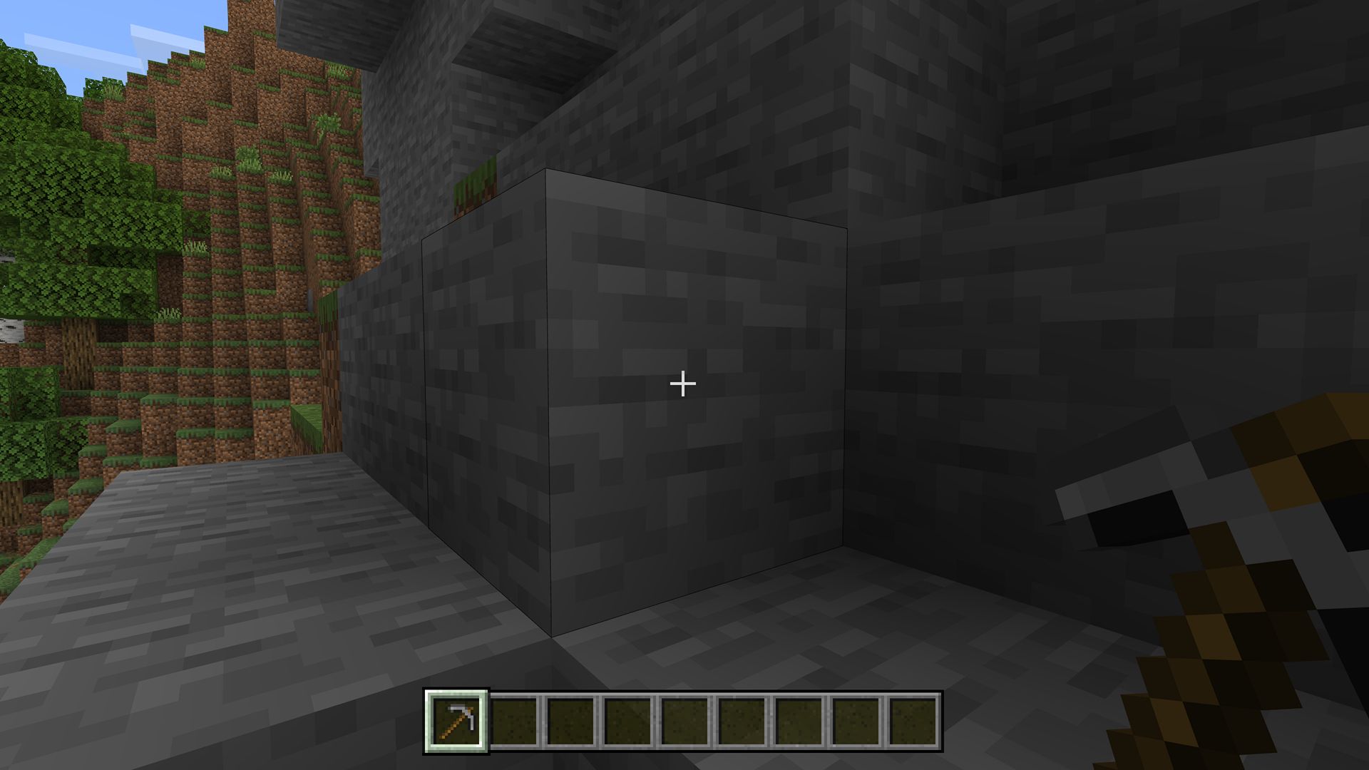 Minecraft screenshot of playing ready to mine stone