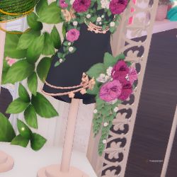Roblox Dress to Impress - A floral belt in a square image.