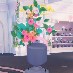 Roblox Dress to Impress - A flower headdress in a square image.