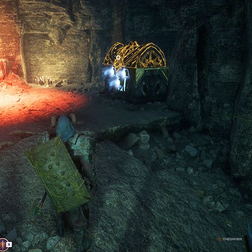 Rook finds a chest that contains an unique item in Blackthorne Manor in Dragon Age: Veilguard.