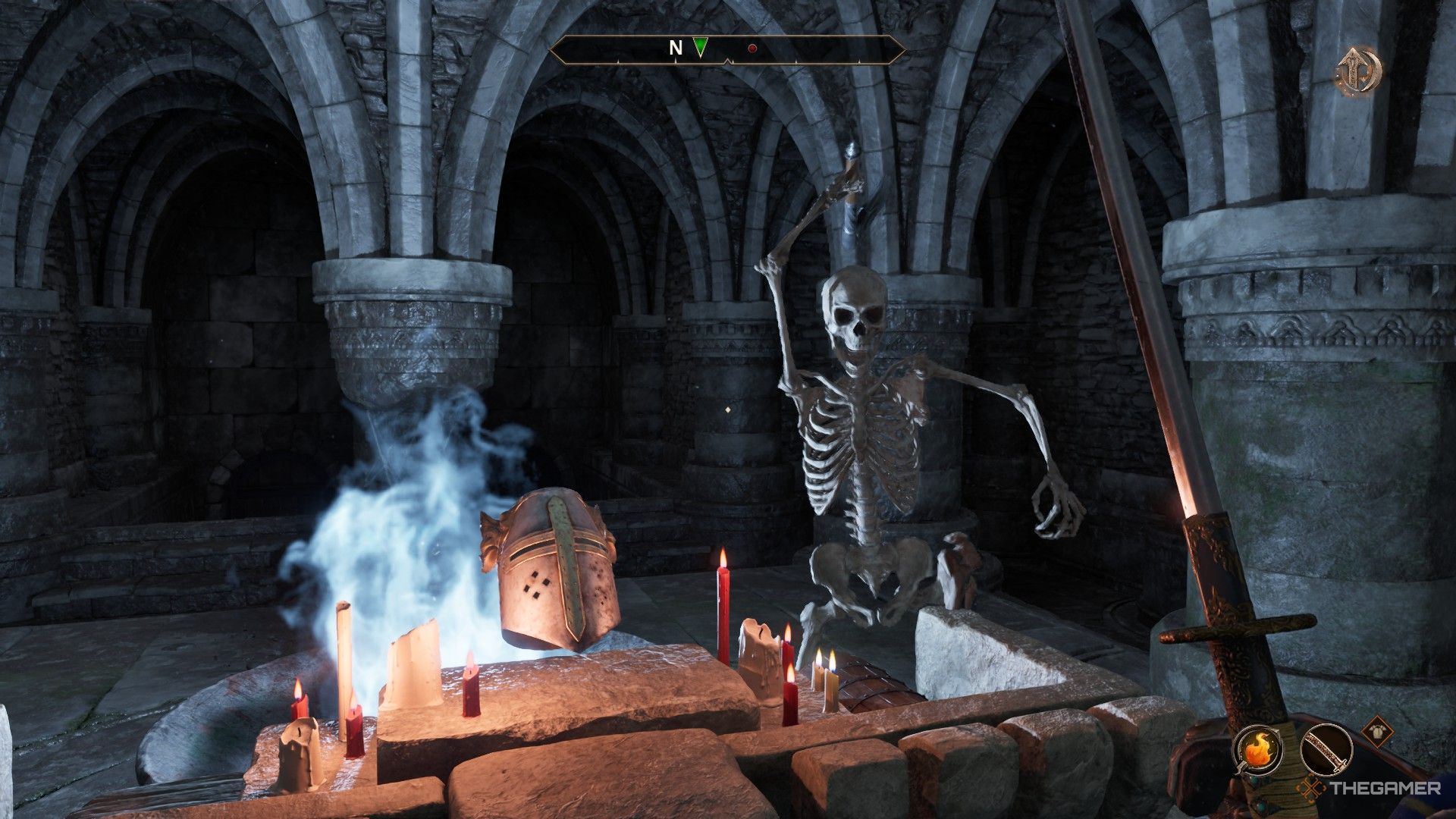 Игрок находит шлем Пелинала на алтаре, в то время как нападает скелет, в Oblivion Remastered.