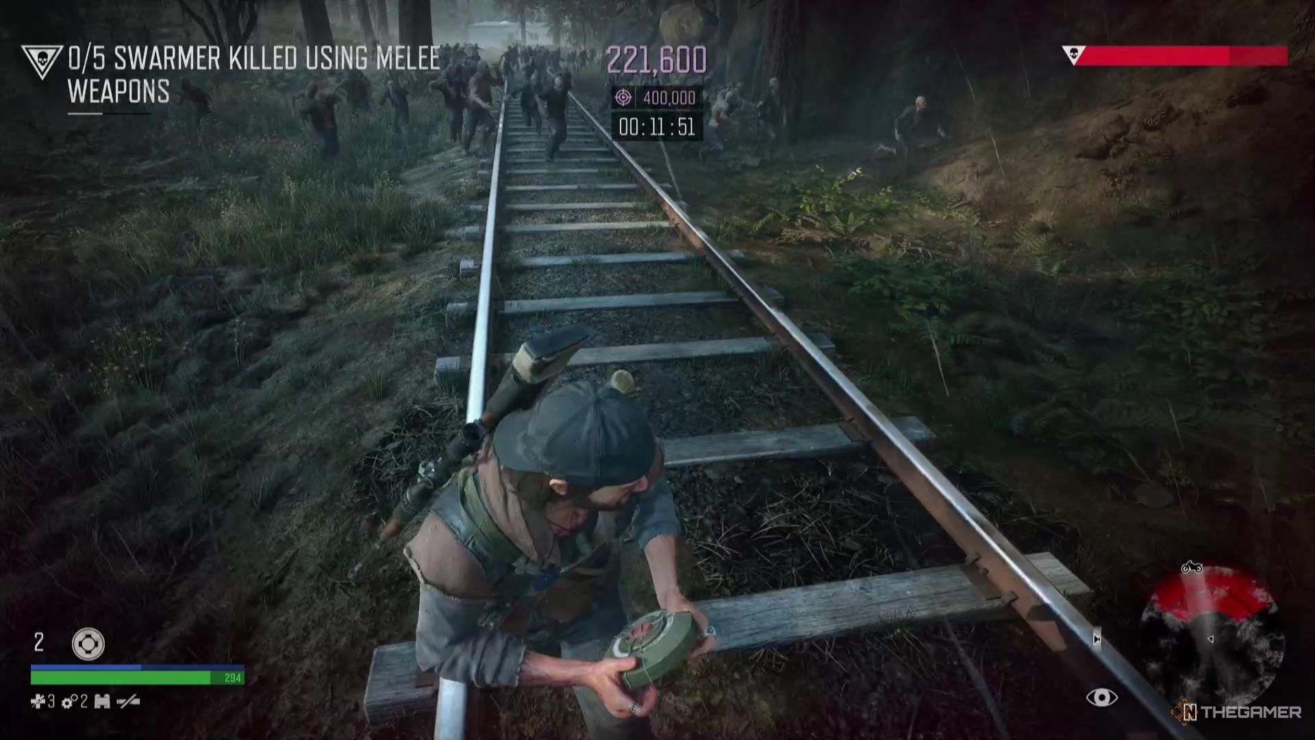 Орда преследует Дикона по железнодорожным путям в Days Gone Remastered.