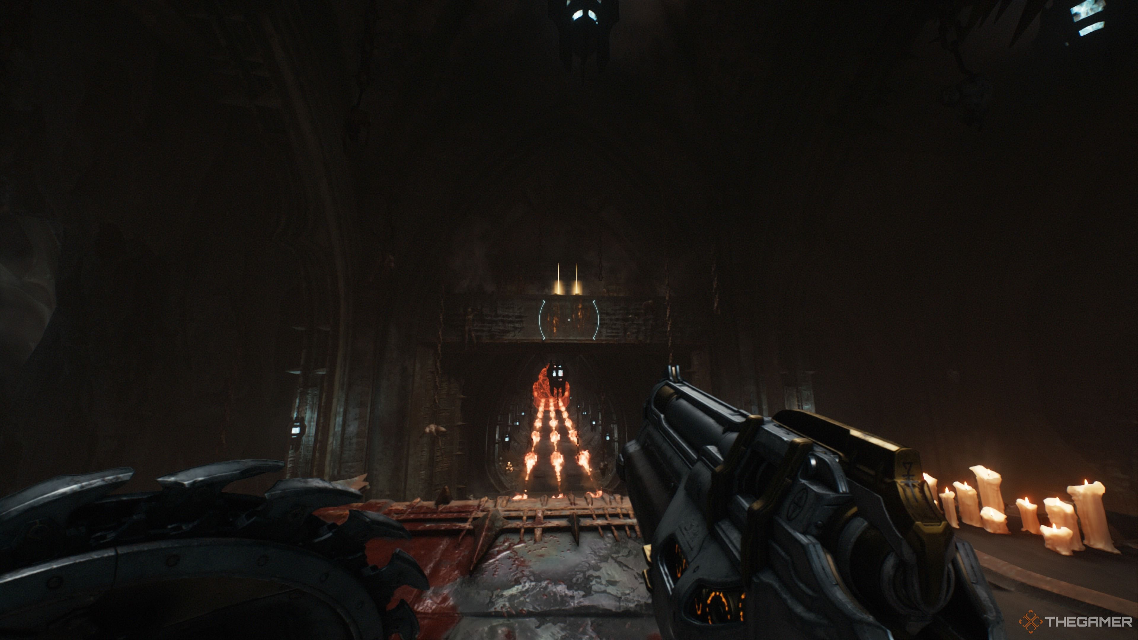 Золото над турелями с огненными шарами в главе Пристань душ в Doom: The Dark Ages.