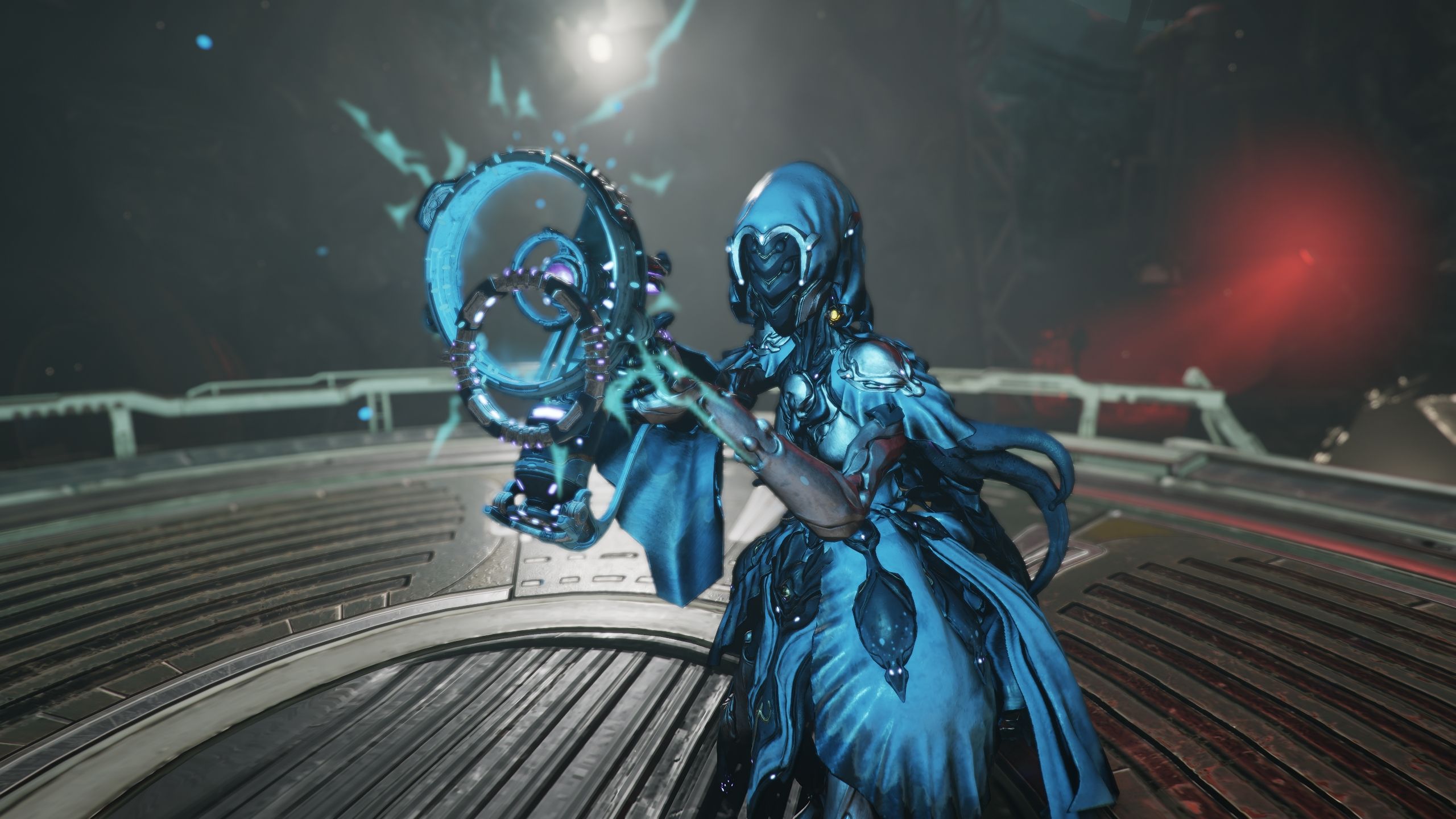 Yareli pointing the Kompressa weapon forward in Warframe.
