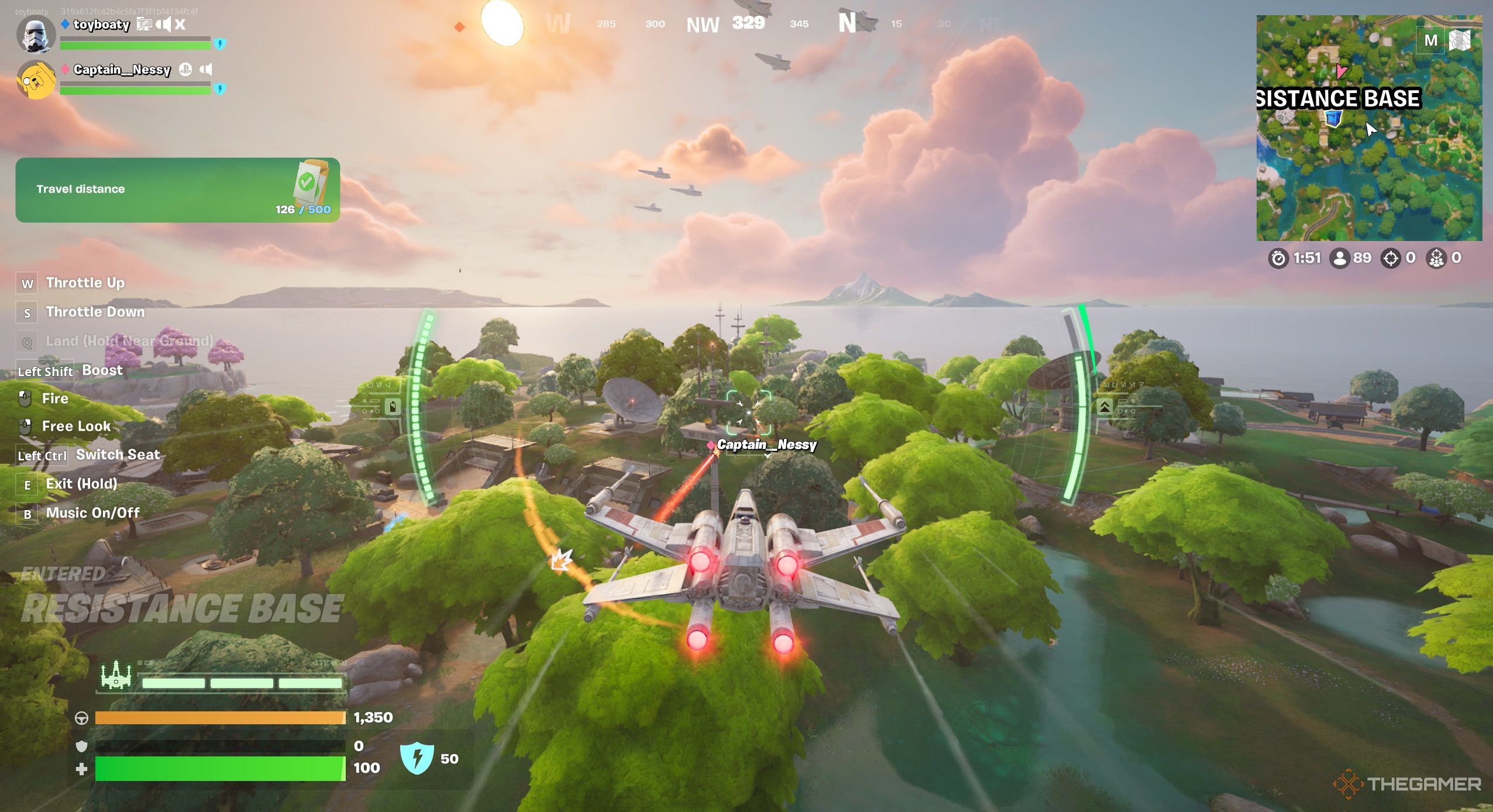 Крестокрыл в полете в Fortnite.