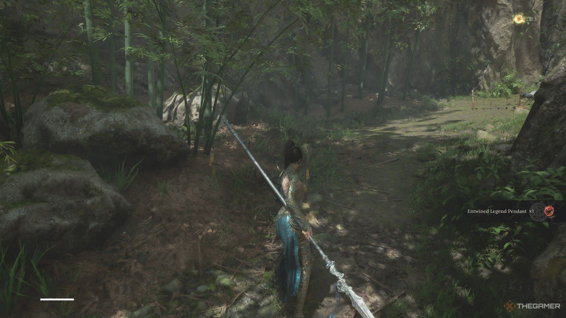 Wuchang picks up the Entwined Legend Pendant in Wuchang: Fallen Feathers.