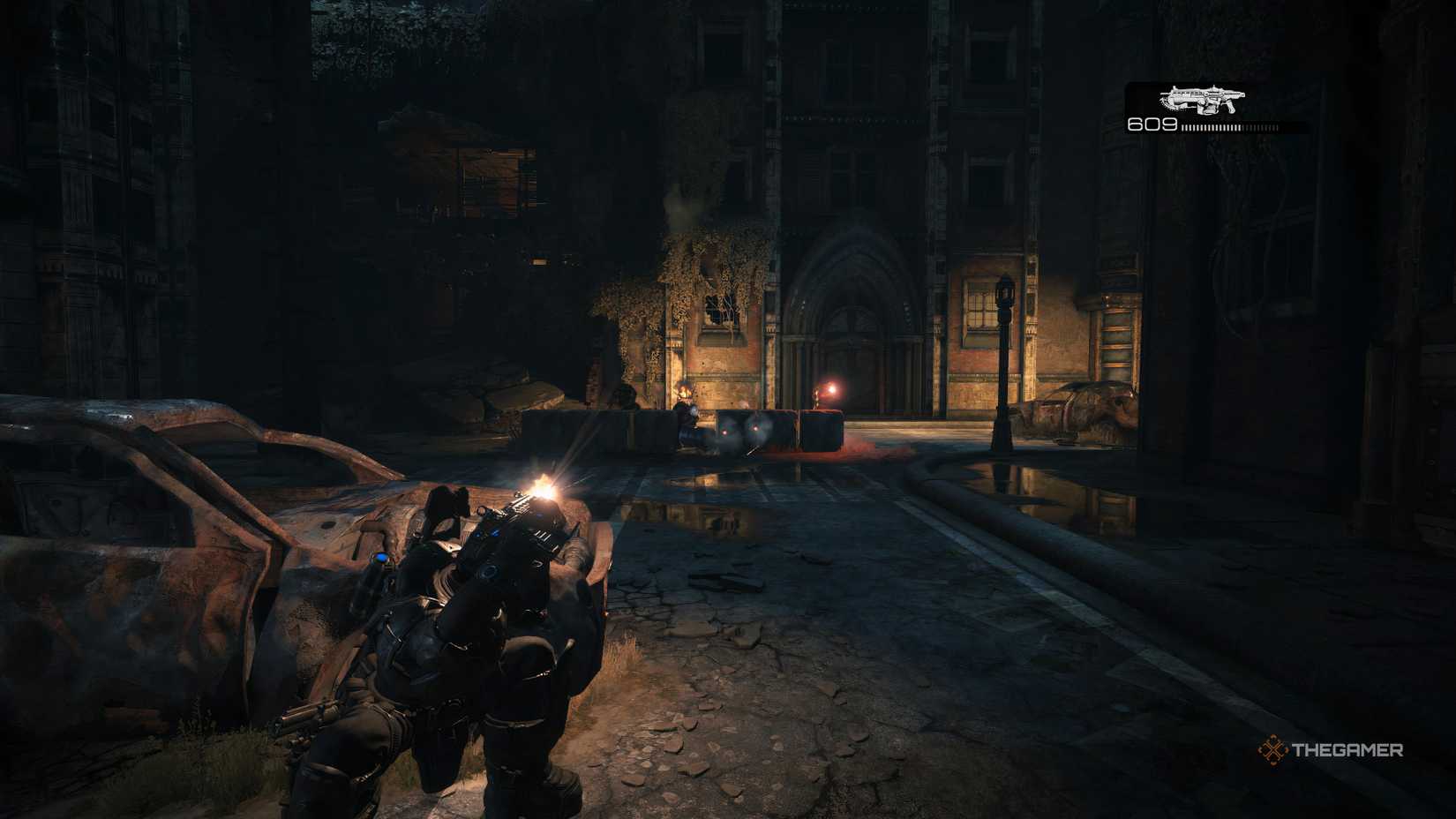 Marcus blind firing in Gears of War: Reloaded.