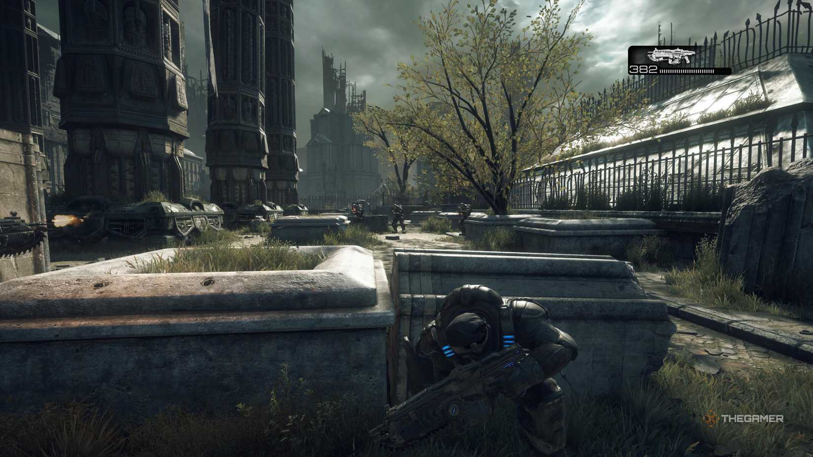 Taking cover from the Locust in Gears of War: Reloaded.