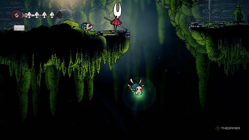 Hornet looks down at an Akrid carrying a Mossberry above Bone Bottom in Hollow Knight: Silksong.