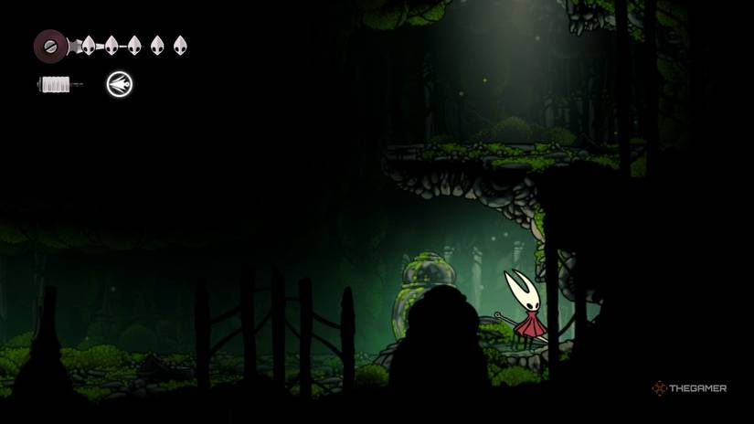 Hornet finds a hidden wall in Mosshome to an aknid with a Mossberry in Hollow Knight: Silksong.