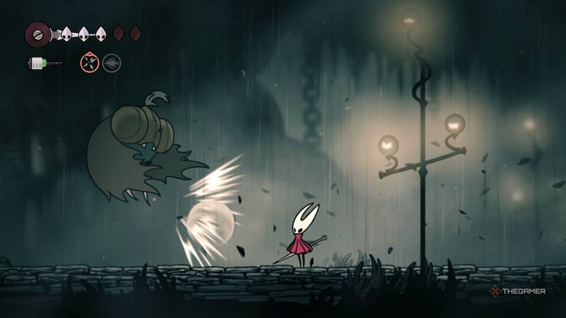 Moorwing uses Blade Cutter on Hornet in Hollow Knight: Silksong.