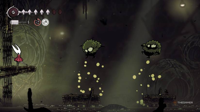 Hornet watches as two minions emerge from the maggots in Groal's arena in Hollow Knight: Silksong.