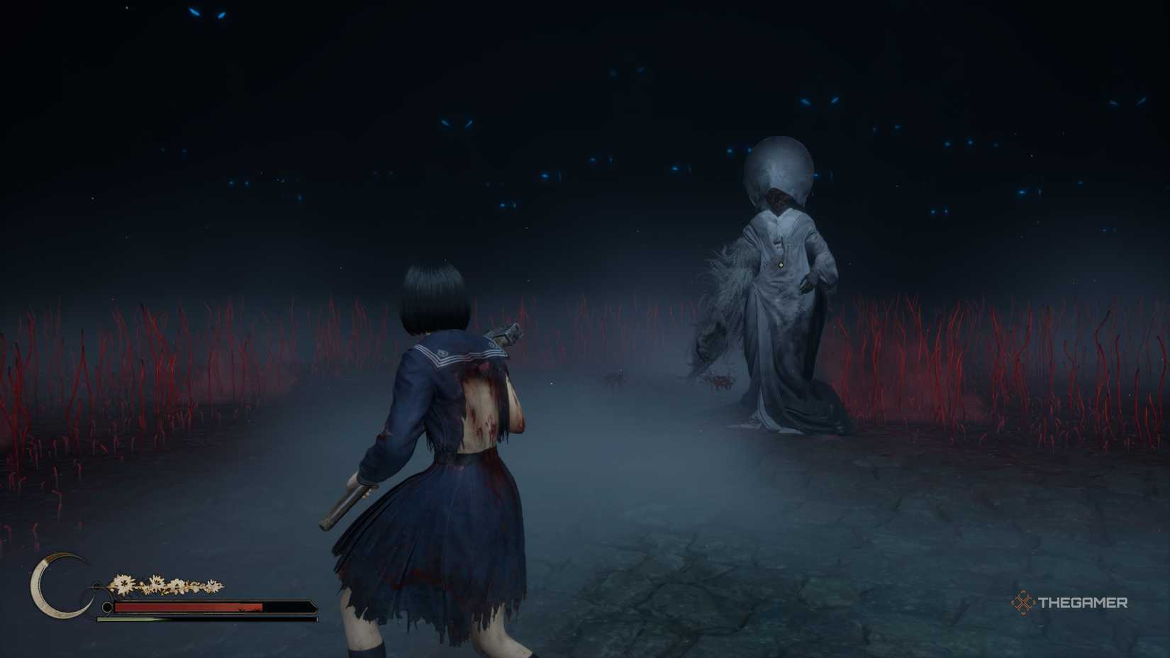 Hinako in combat against the Shiromuku in Silent Hill f.