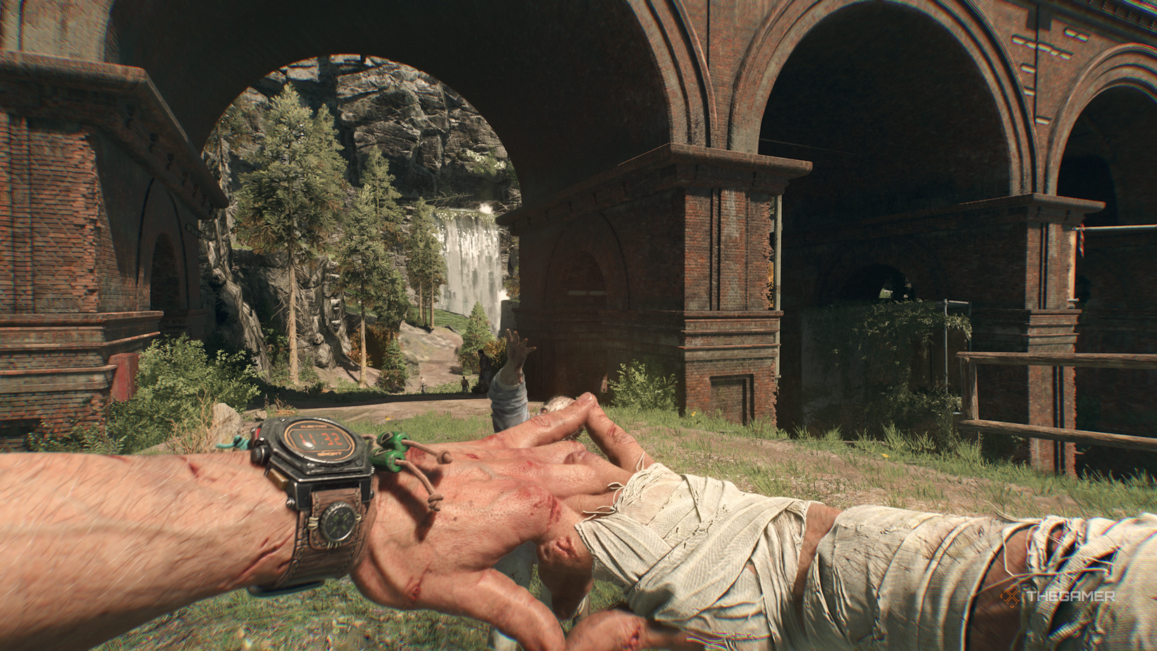 Kyle using the Last Hand of gloVa in Dying Light: The Besat.