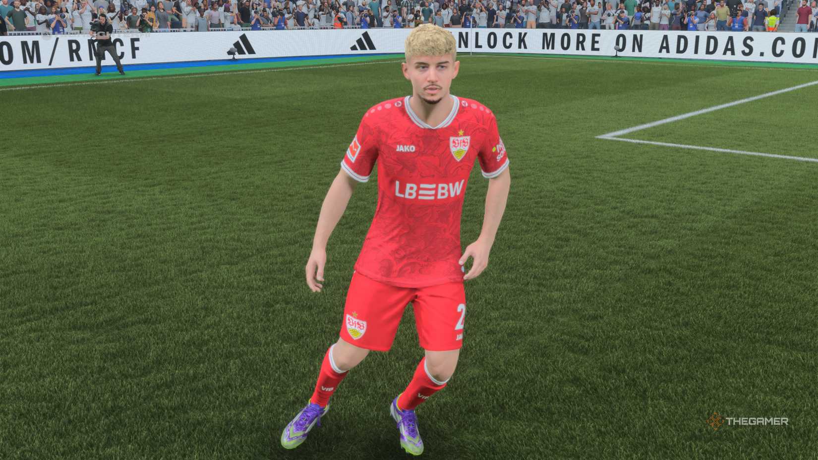 The Best Young Centre Backs Finn Jeltsch on the pitch in EA Sports FC 26.