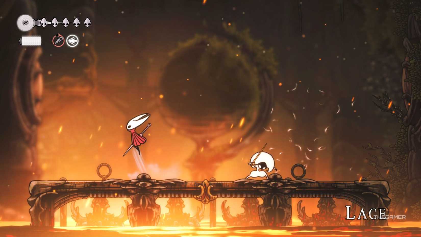 Hollow Knight Silksong fighting Lace boss.
