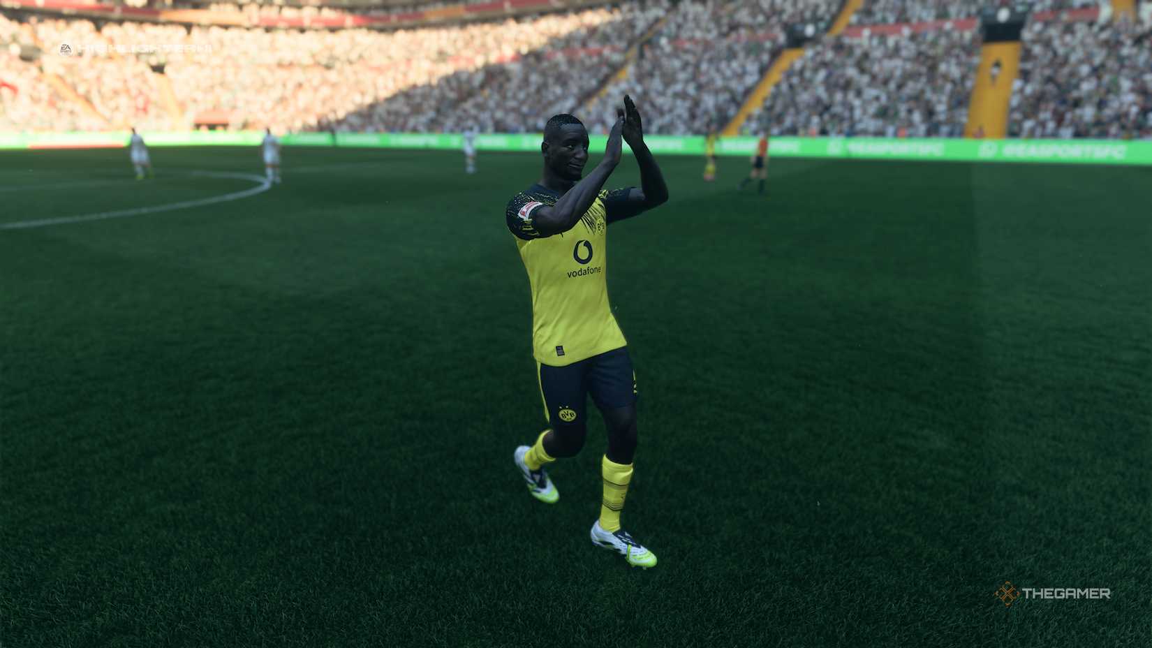 Serhou Guirassy clapping in EA Sports FC 26.