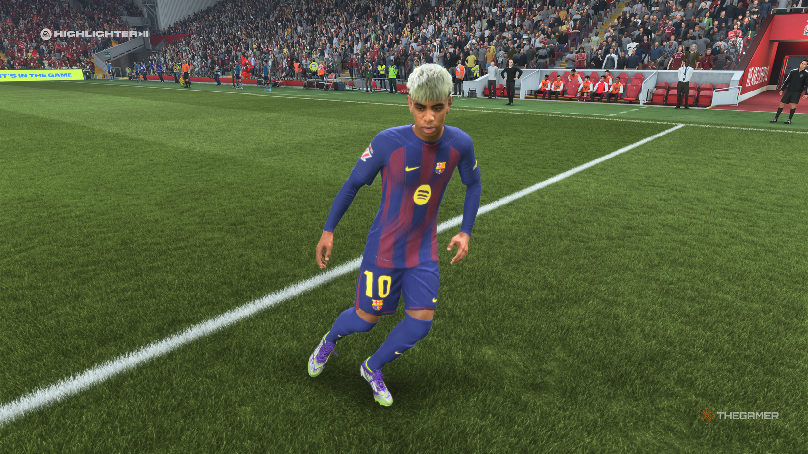 The Best Right Mids Lamine Yamal on the pitch in EA Sports FC 26.