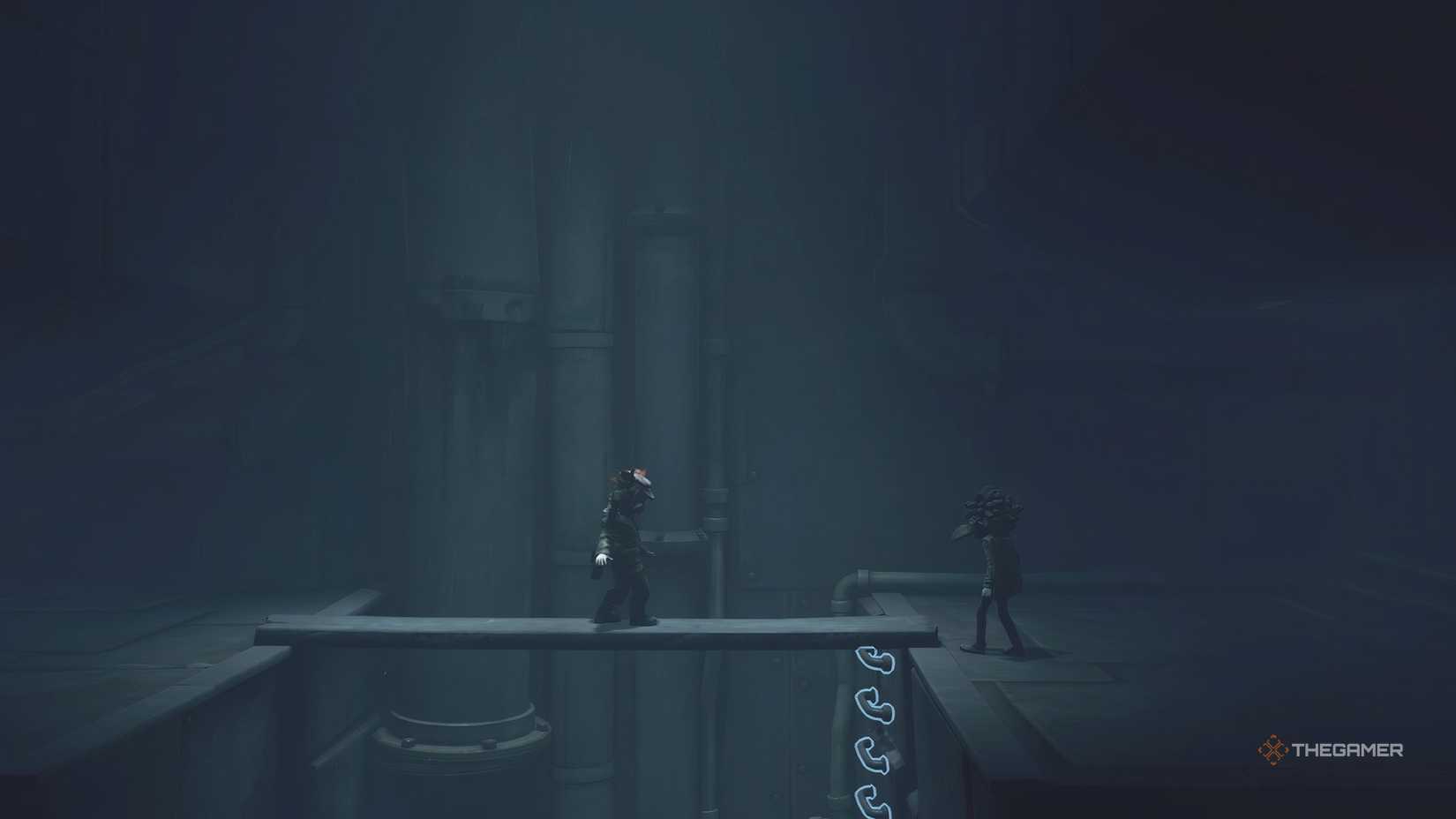 Low and Alone crossing over a plank in Little Nightmares 3.