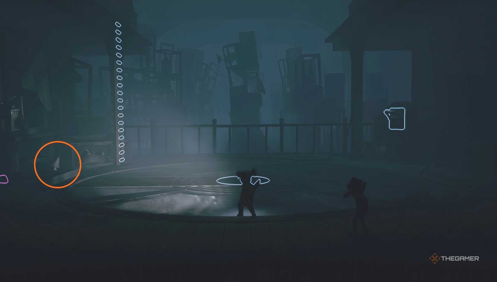 A nome being highlighted in an open space in Little Nightmares 3.