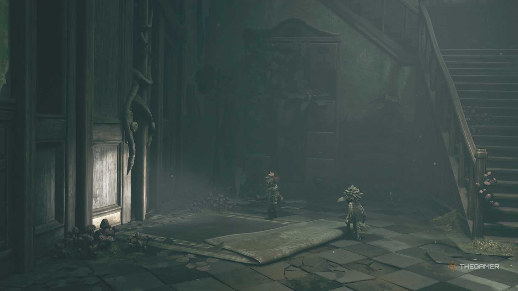 Alone standing near a ghost in Little Nightmares 3.