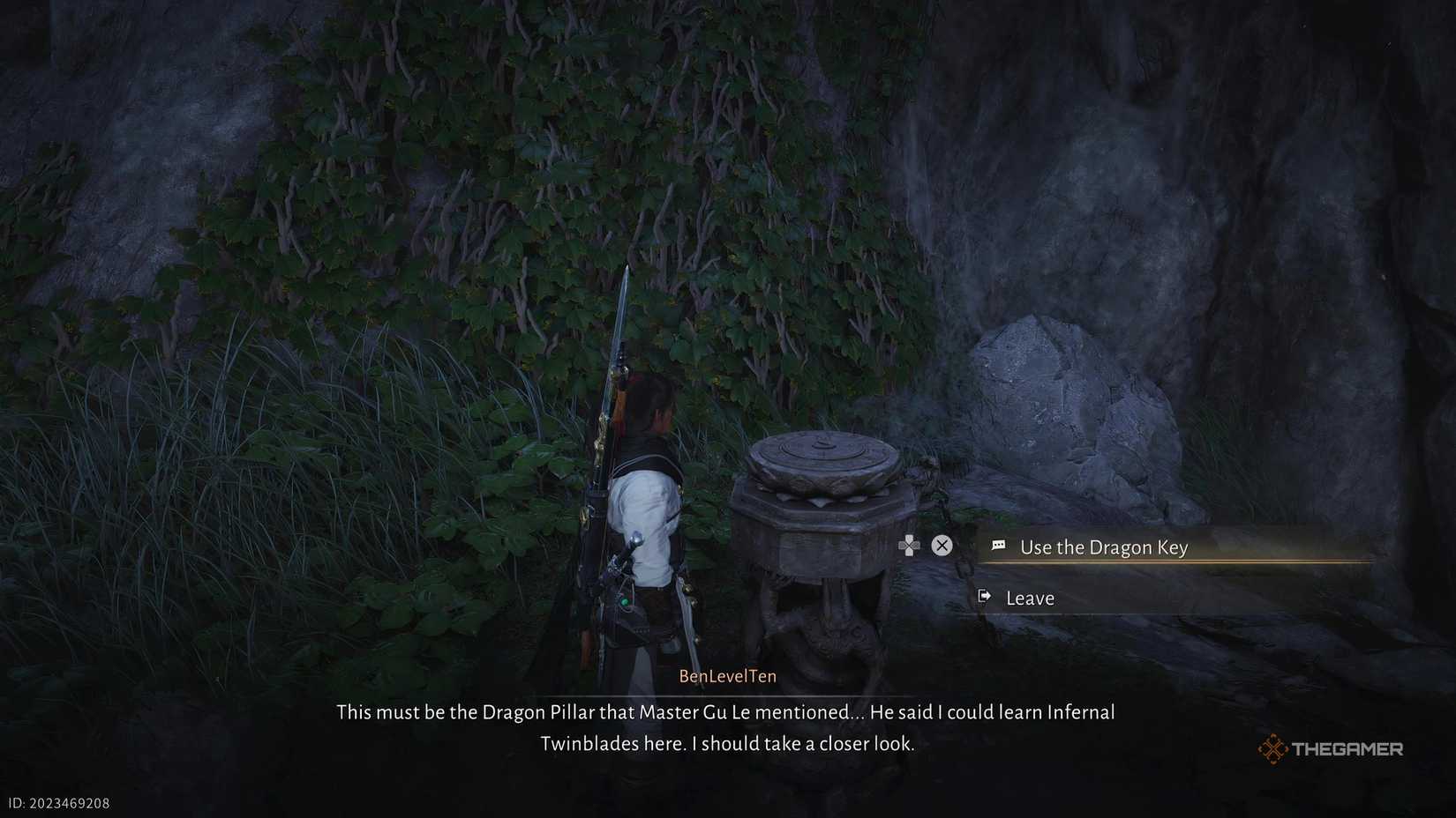 Using a Dragon Key in Where Winds Meet to sneak into a Sect sanctum.