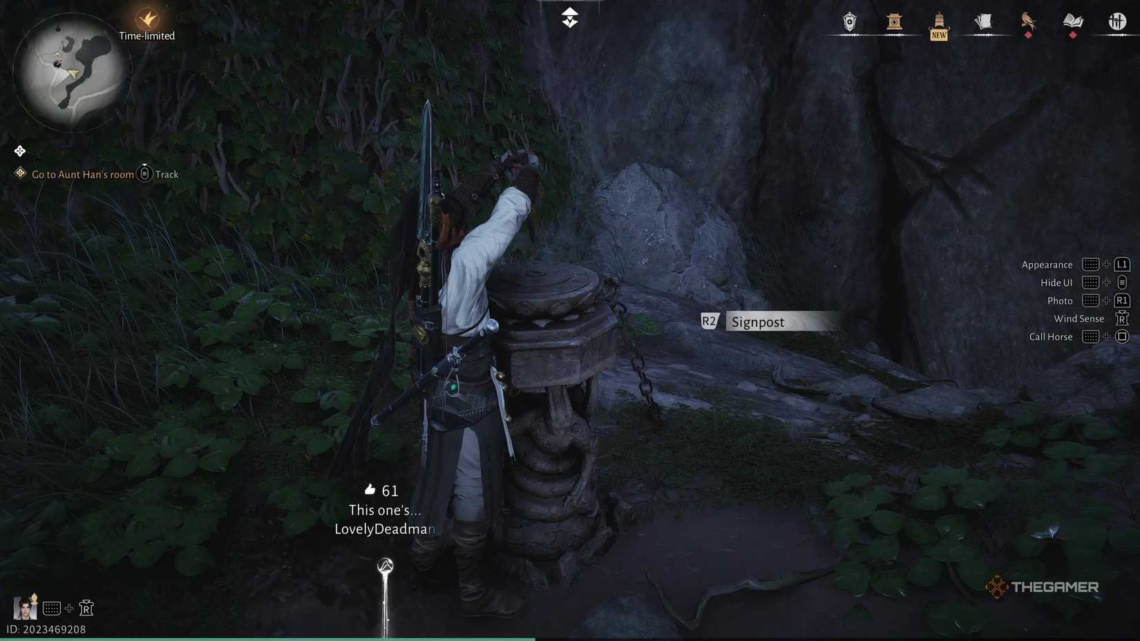 Using a Dragon Key on a sanctum entrance in Where Winds Meet.