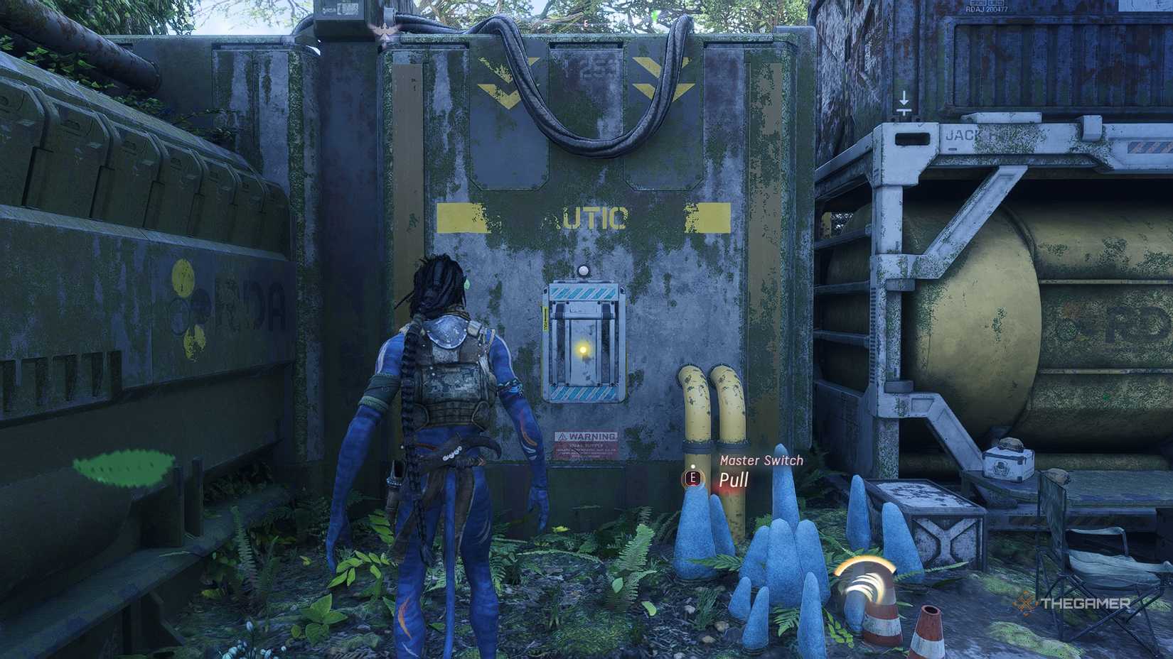 Avatar_ Frontiers of Pandora™ So'lek locating the master switch in the abandoned outpost.