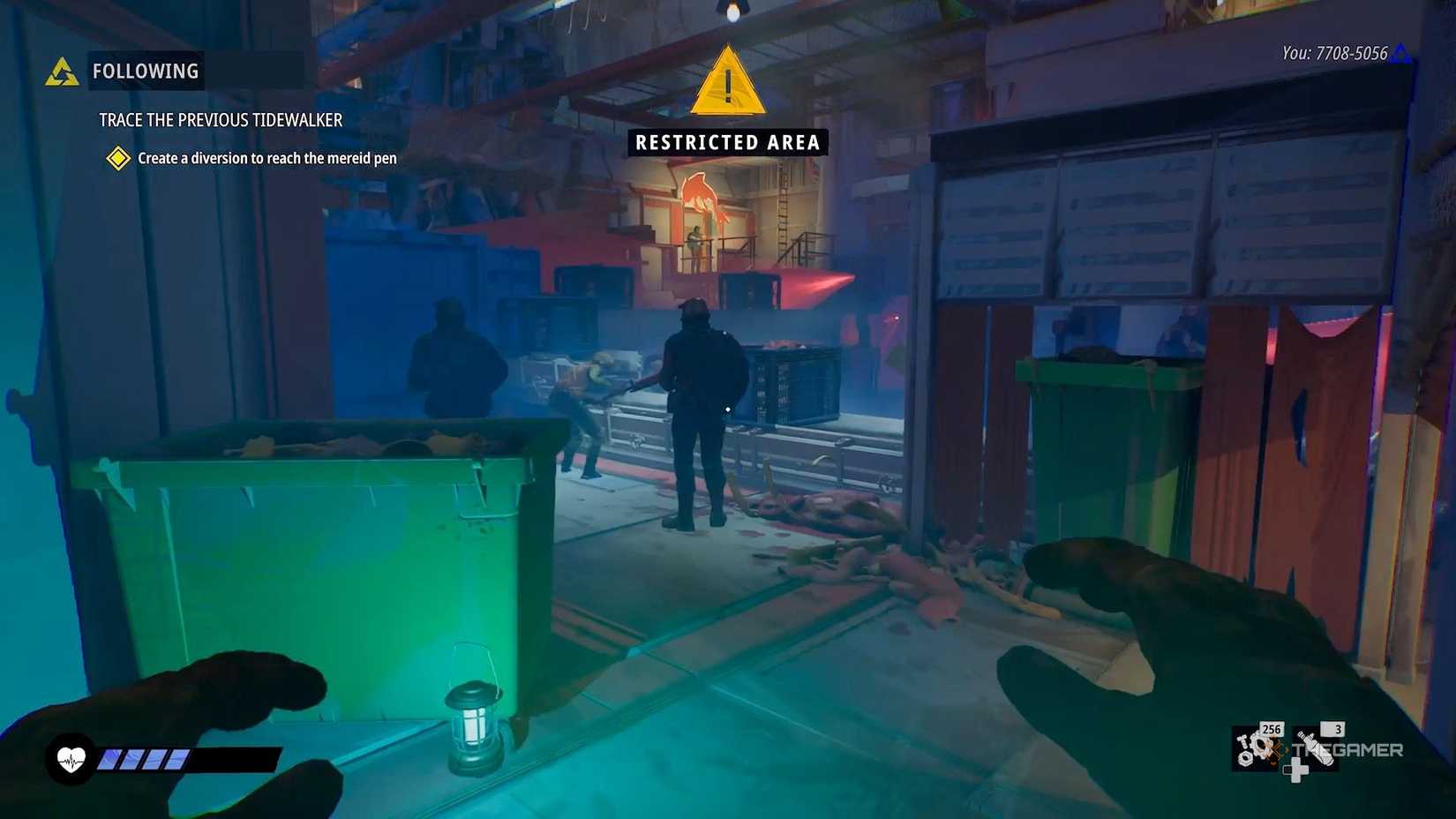 Главный герой подкрадывается к стражам у зелёного контейнера